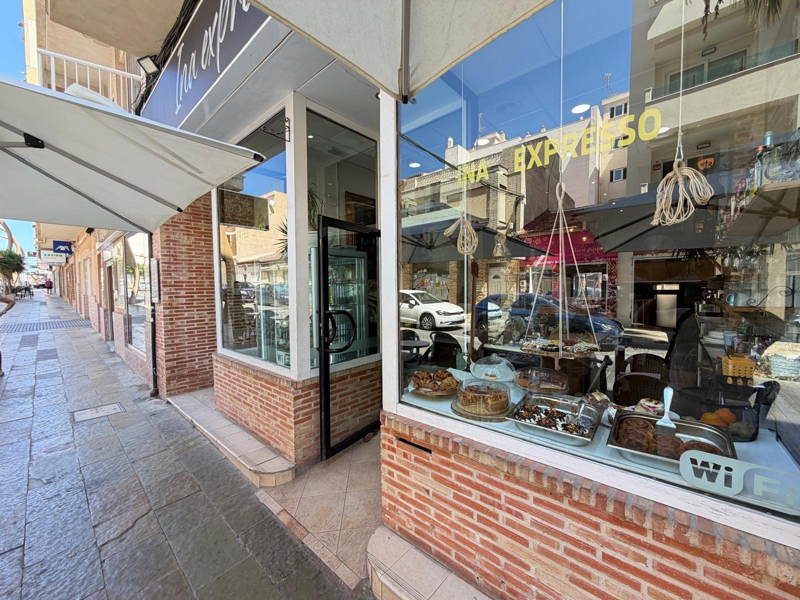 Commercial unit for sale in Torrevieja, Alicante, Spain