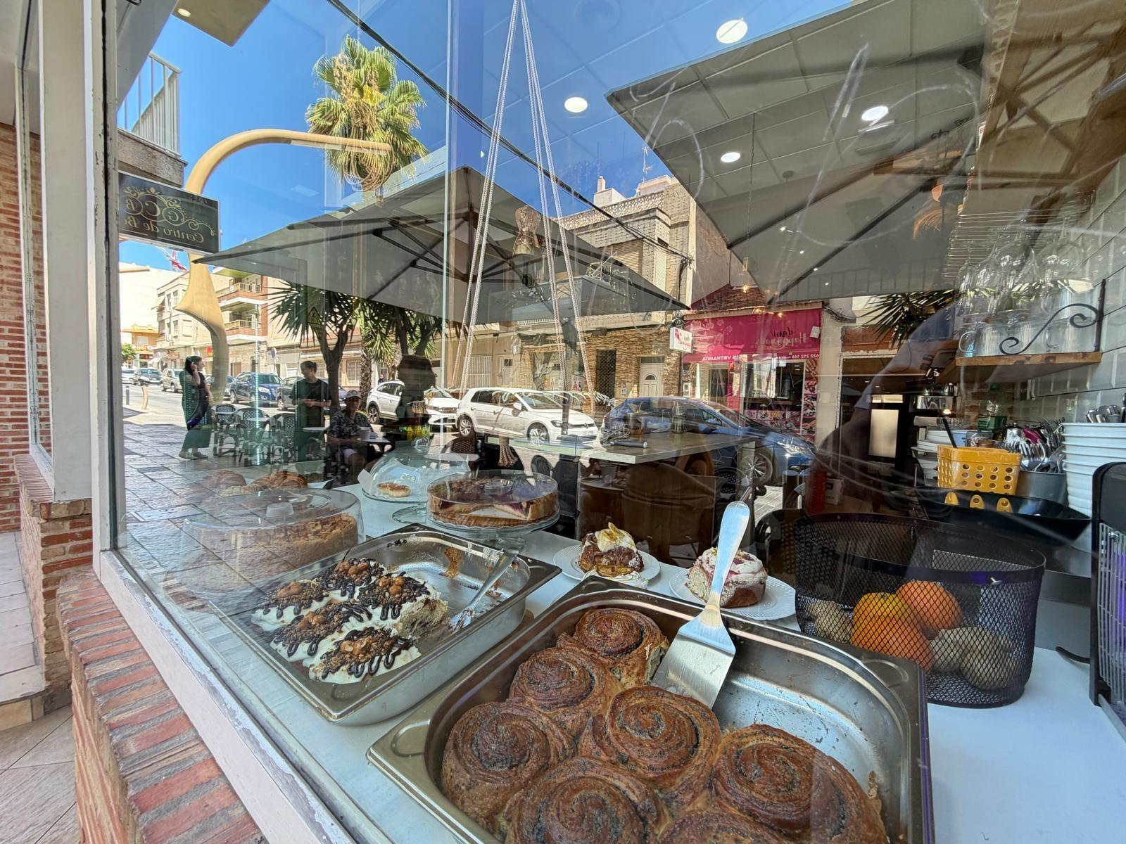 Commercial unit for sale in Torrevieja, Alicante, Spain