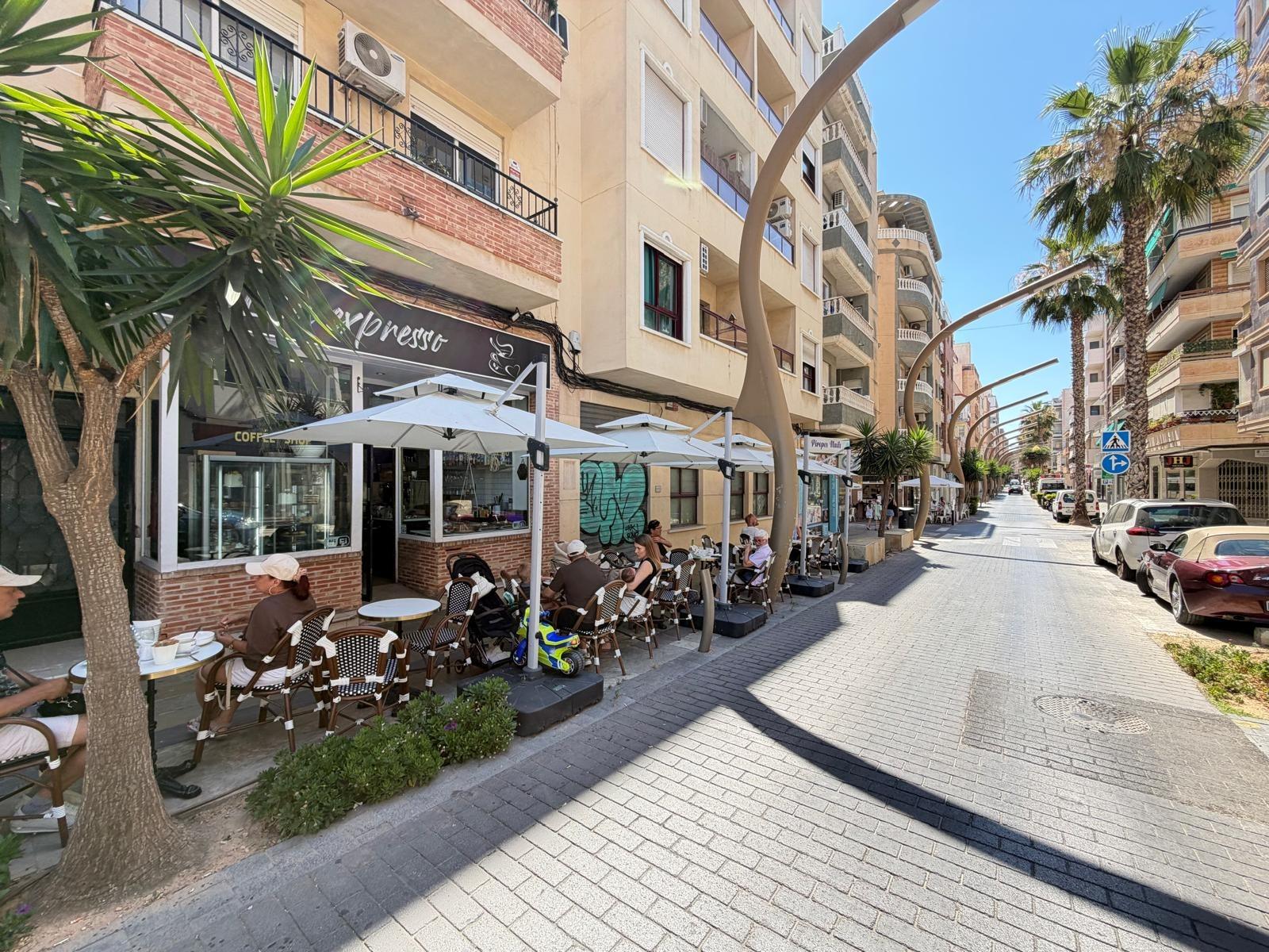 Commercial unit for sale in Torrevieja, Alicante, Spain
