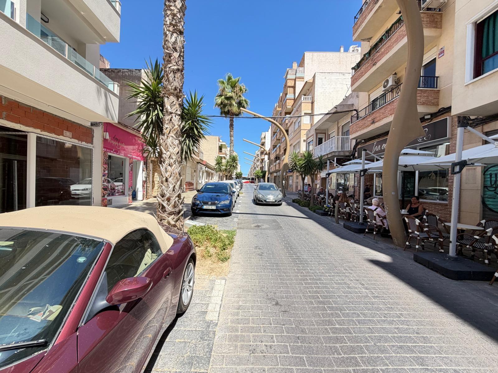 Commercial unit for sale in Torrevieja, Alicante, Spain