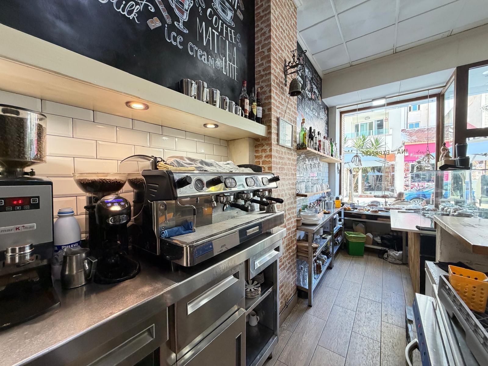 Commercial unit for sale in Torrevieja, Alicante, Spain