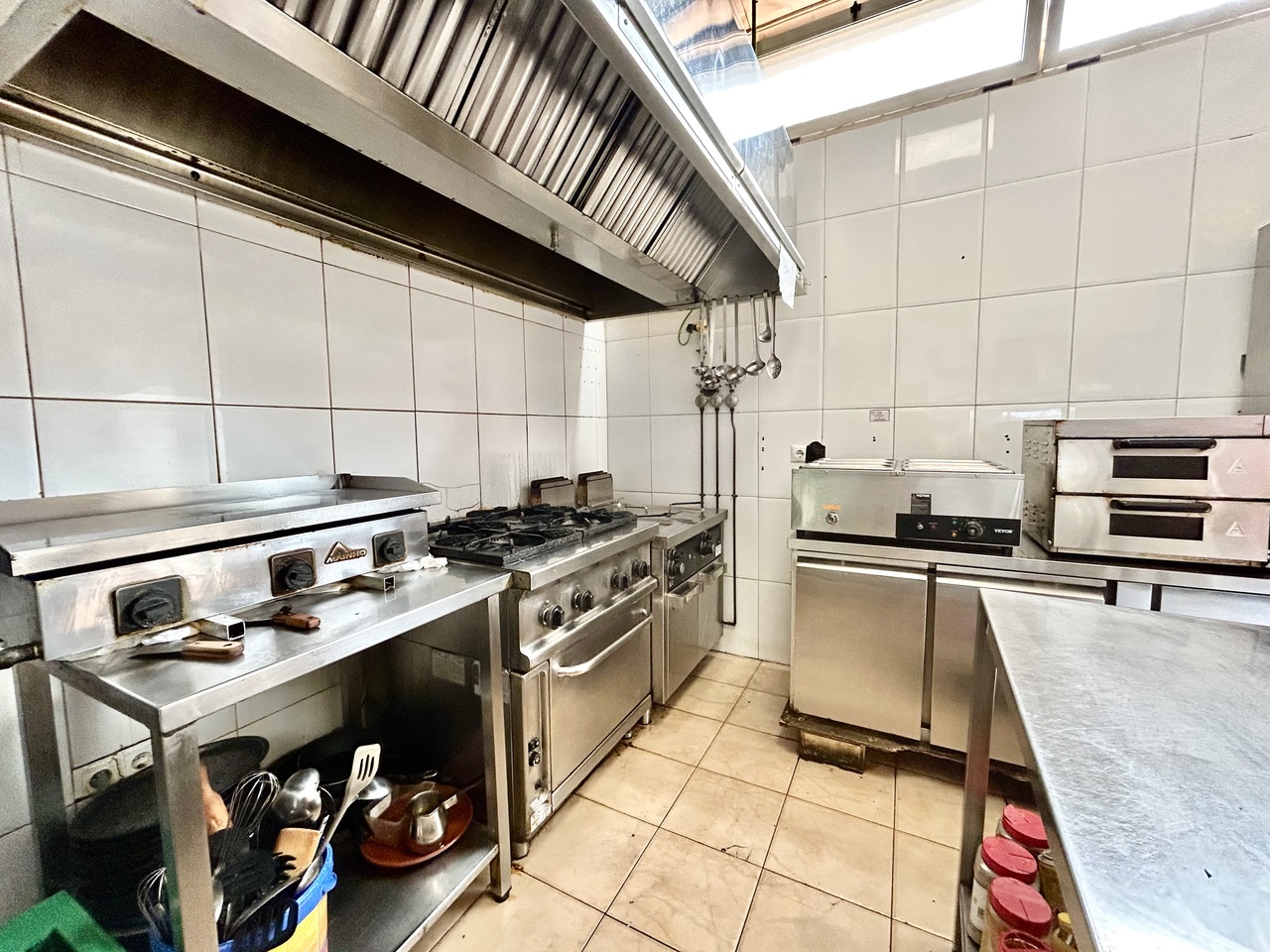 Commercial unit for sale in Villamartin, Alicante, Spain