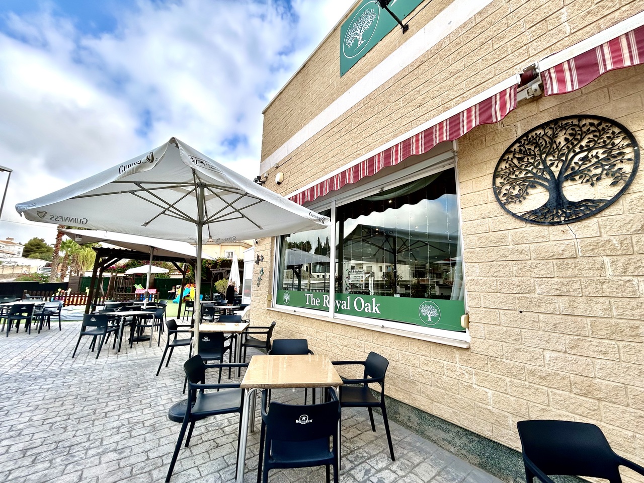 Commercial unit for sale in Villamartin, Alicante, Spain