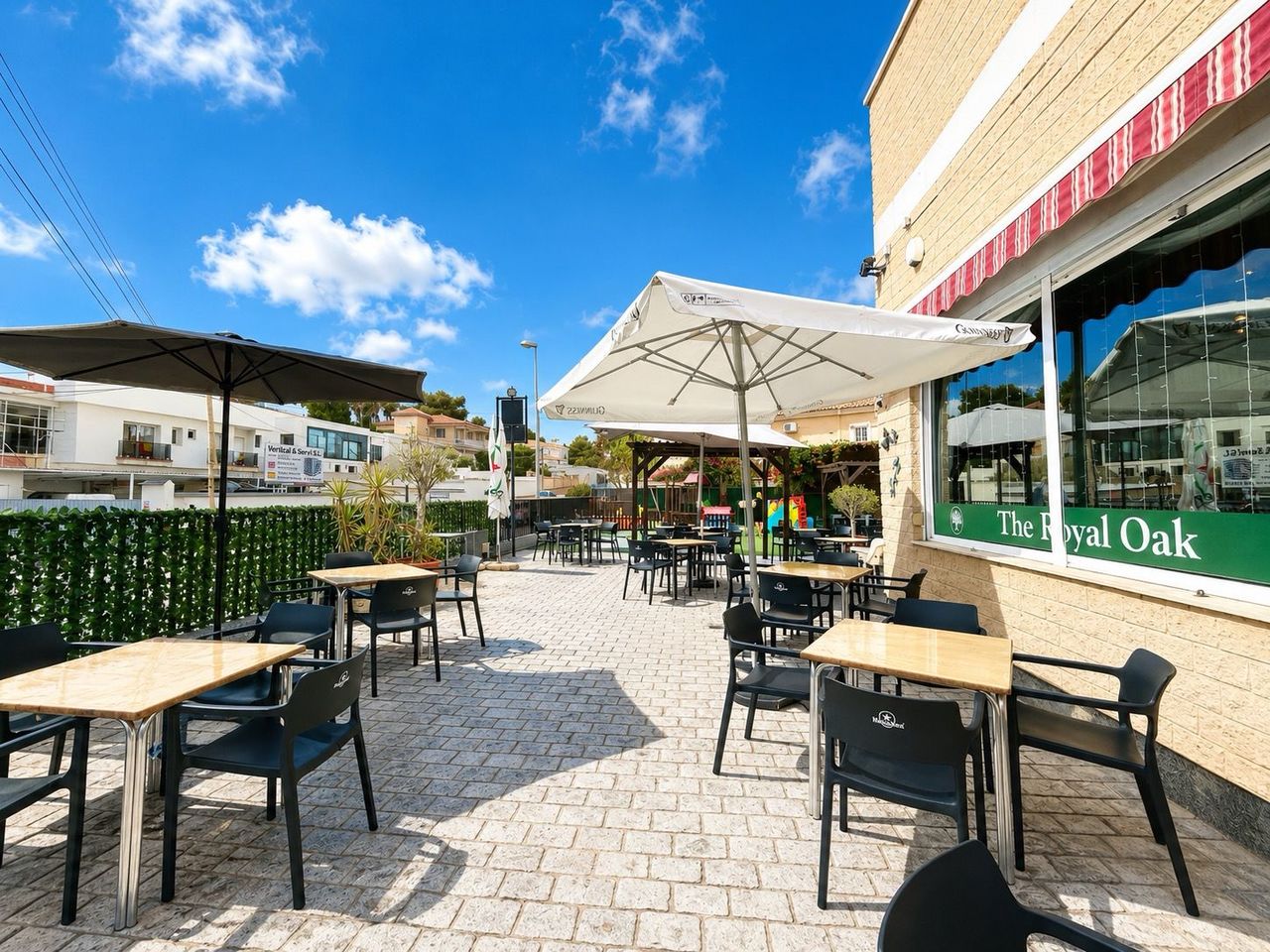 Commercial unit for sale in Villamartin, Alicante, Spain