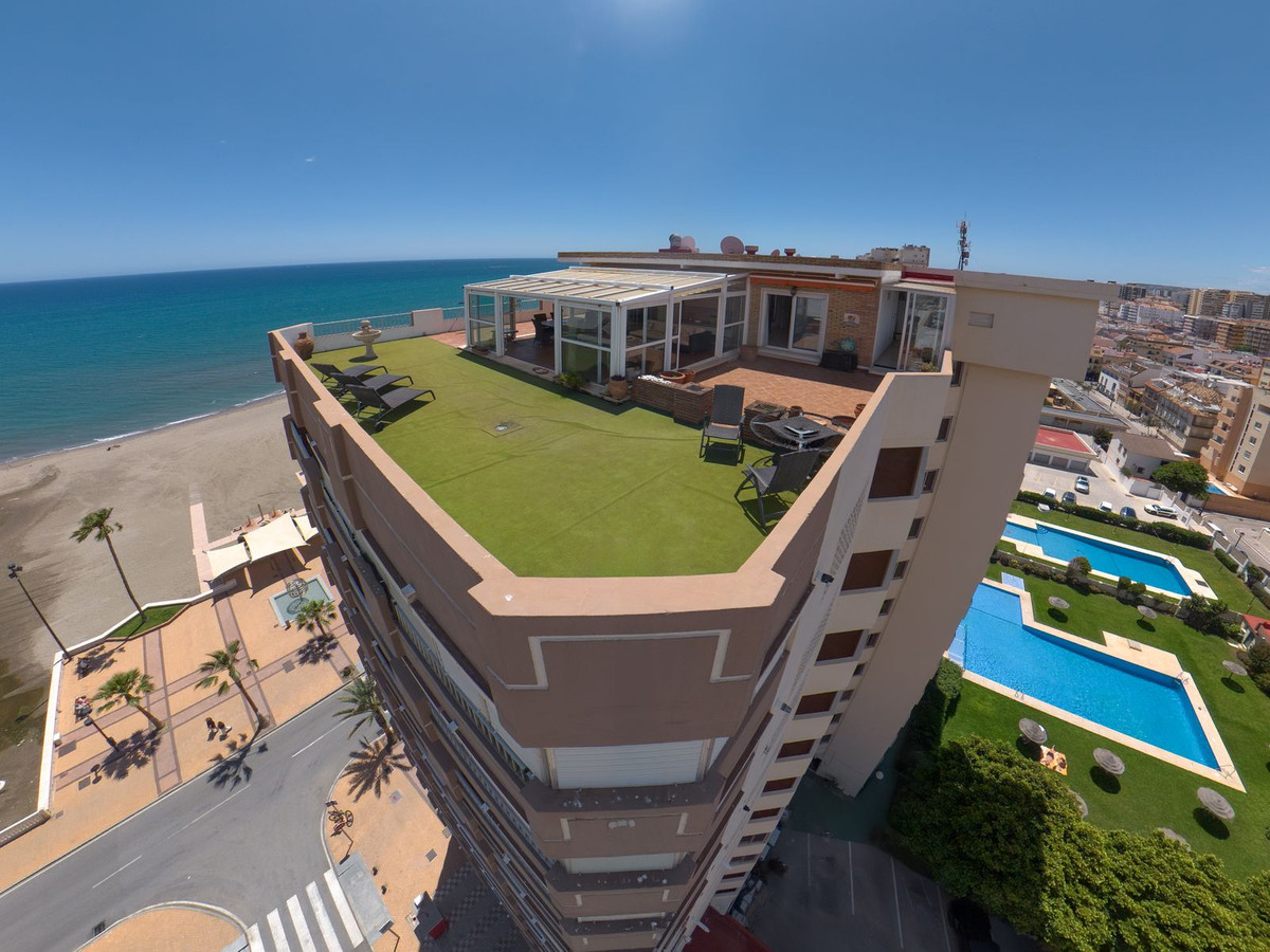 Penthouse for sale in Fuengirola, Málaga, Spain