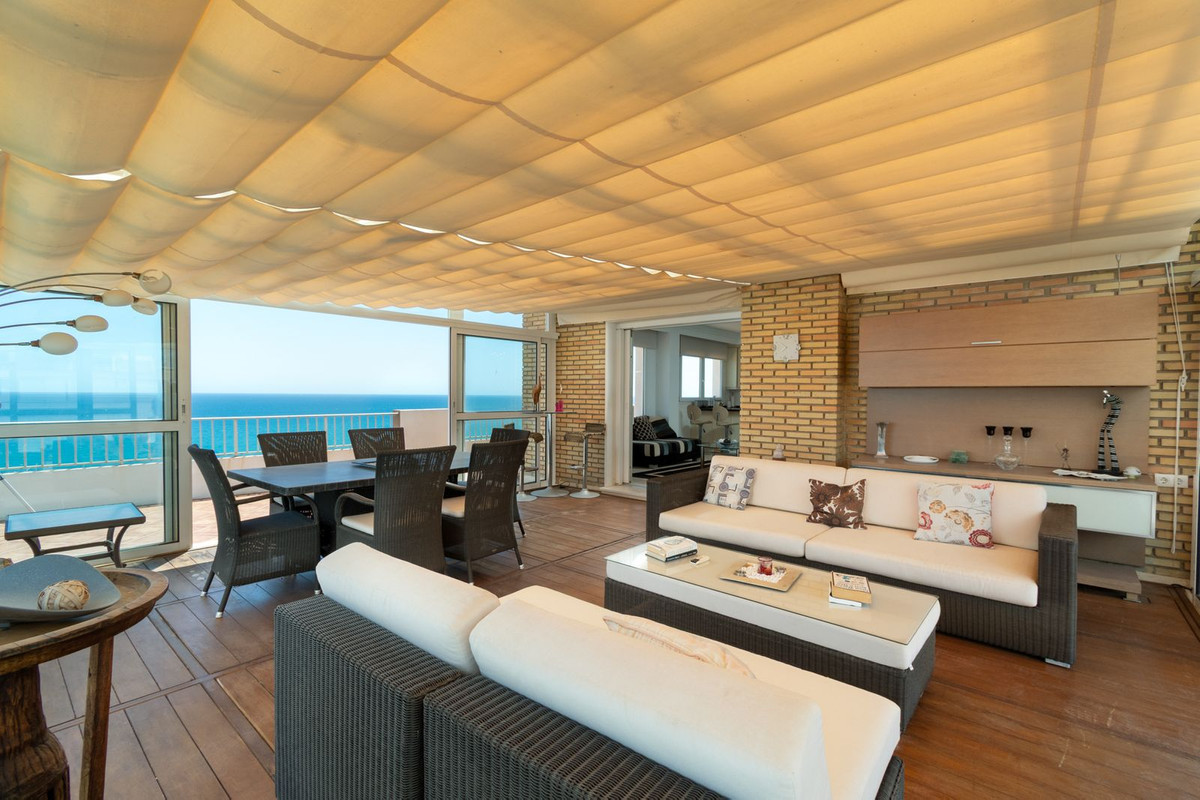 Penthouse for sale in Fuengirola, Málaga, Spain
