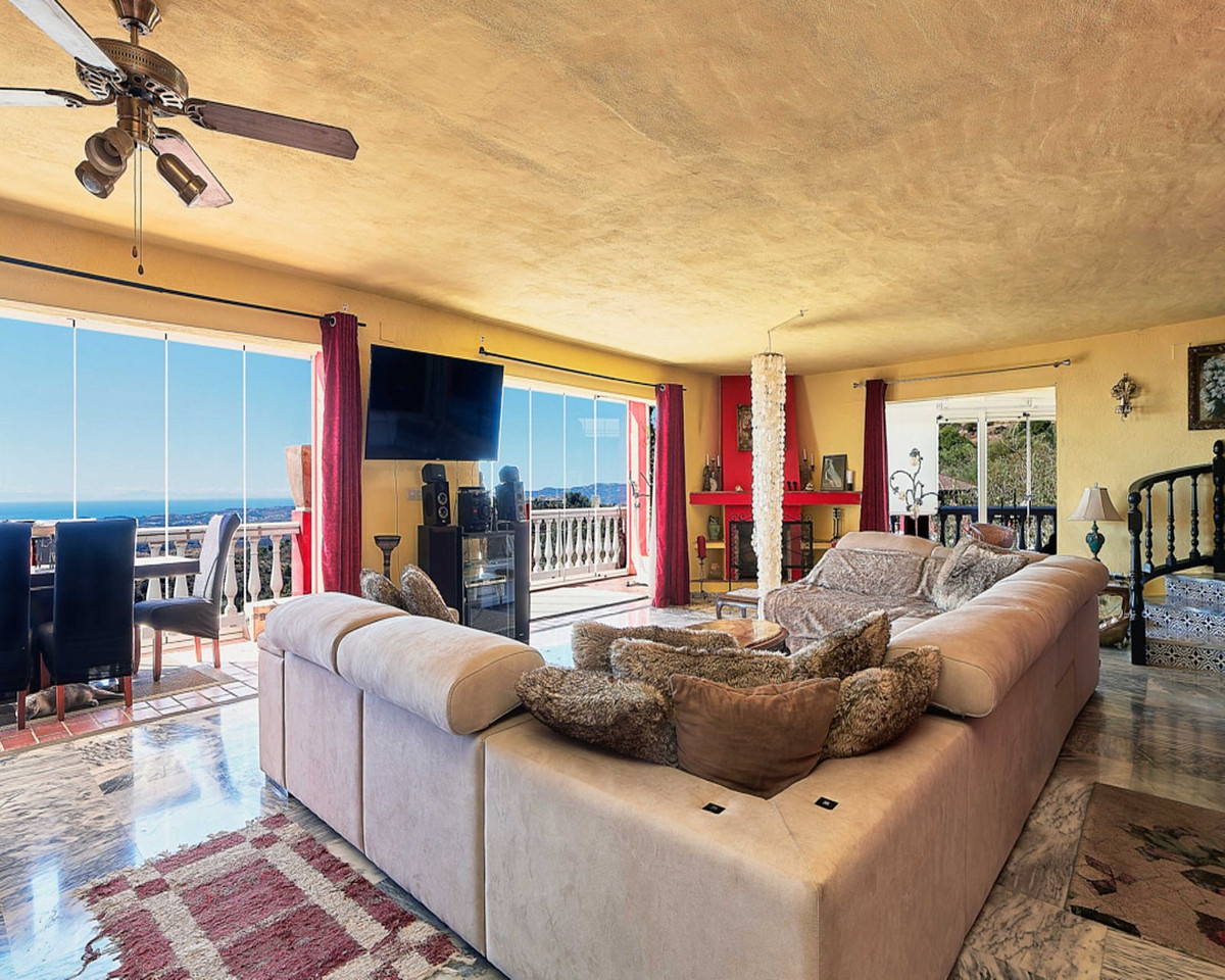 Villa en venta en Mijas