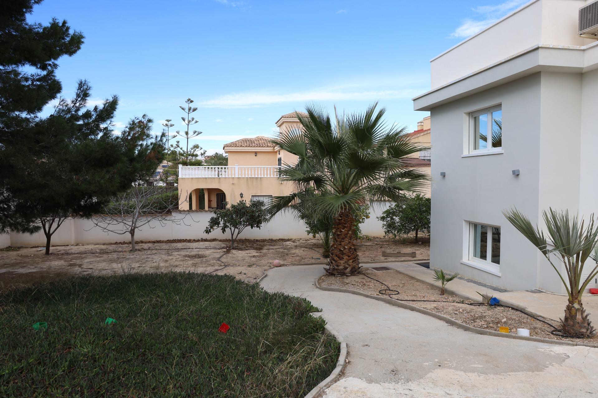 Villa for sale in Ciudad Quesada, Alicante, Spain