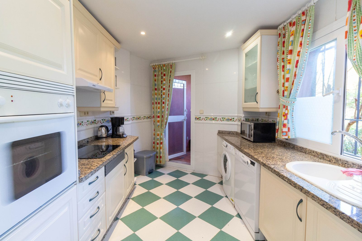 Piso en venta en Elviria