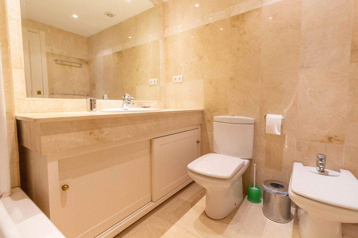 Piso en venta en Elviria