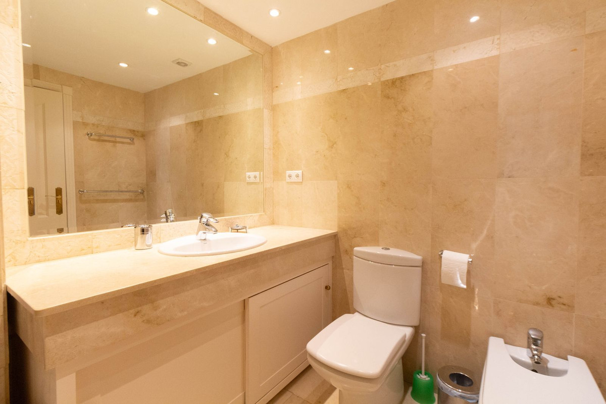 Piso en venta en Elviria