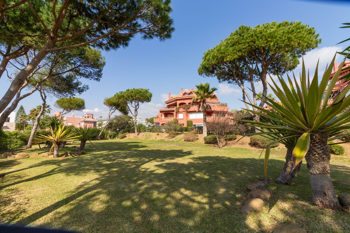 Piso en venta en Elviria