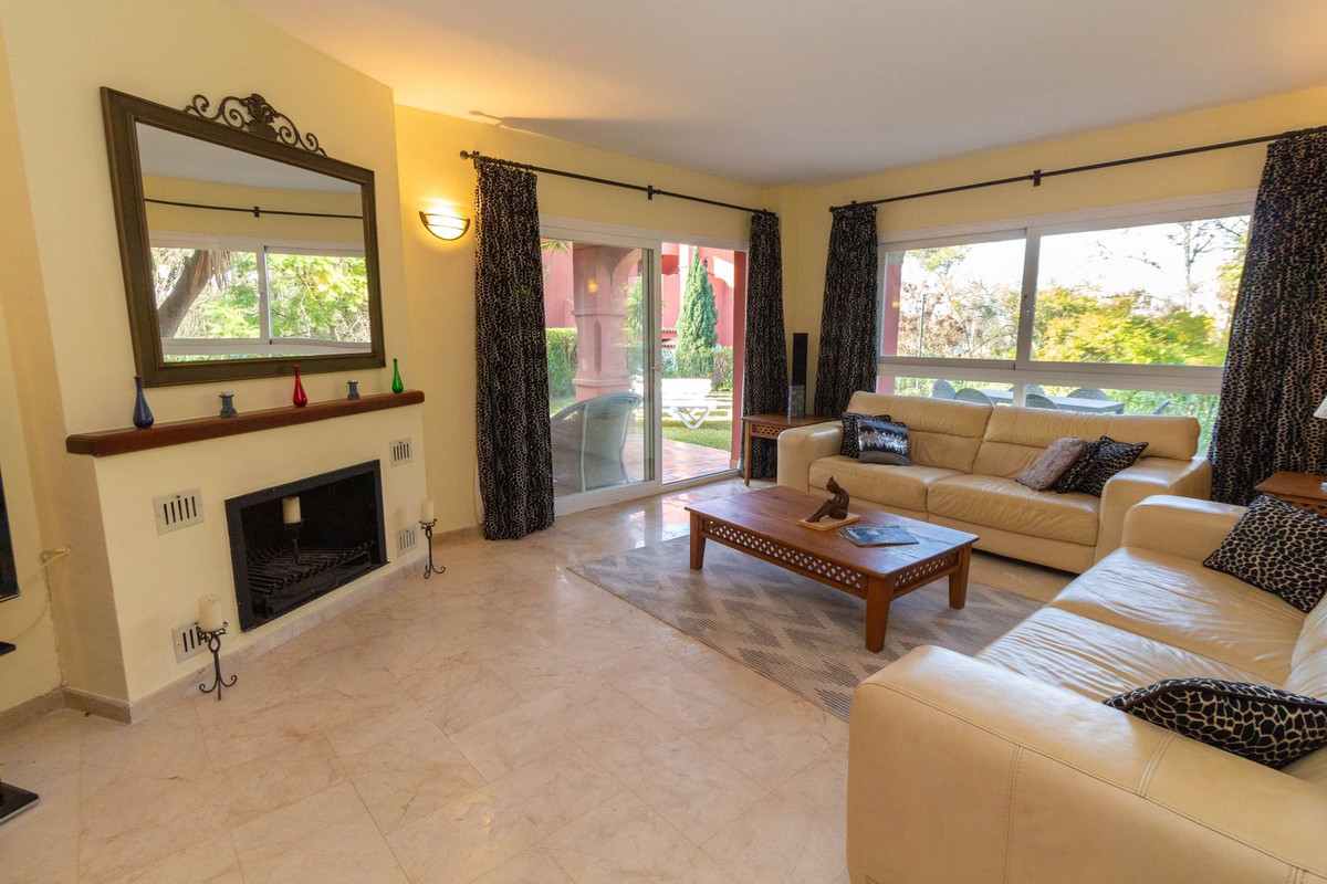 Piso en venta en Elviria