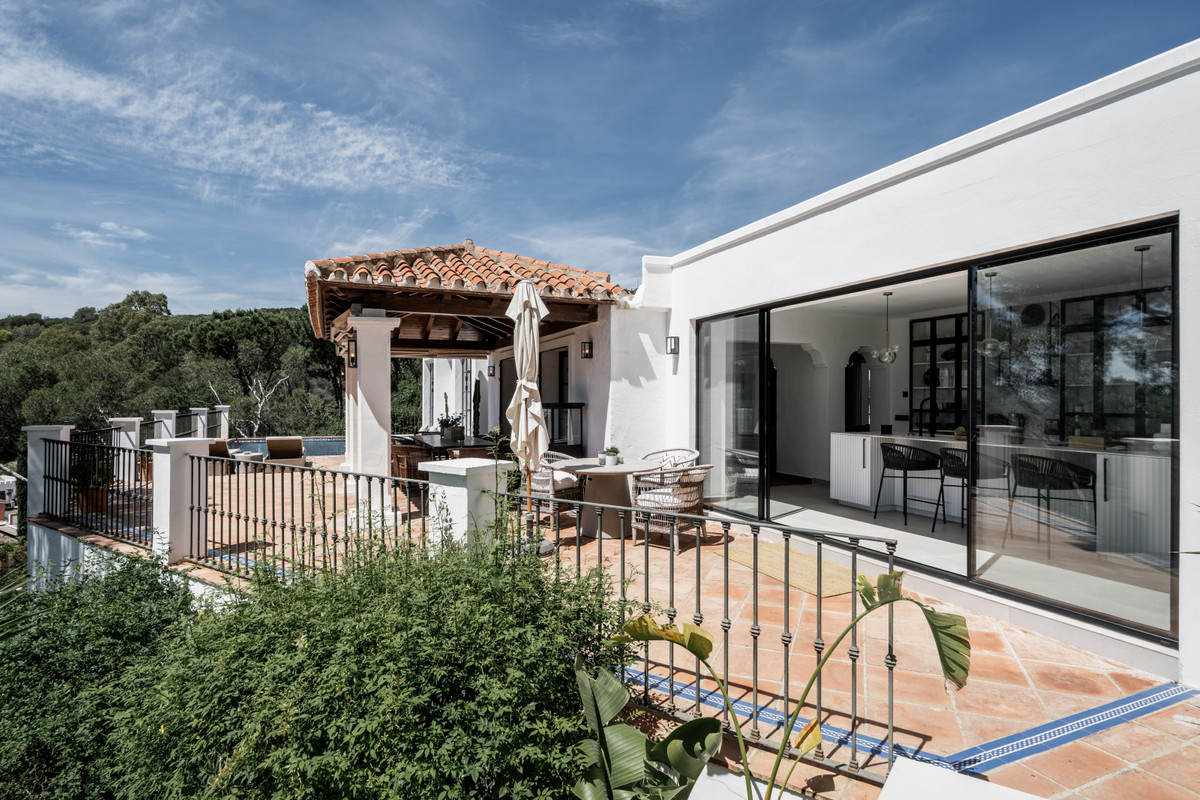 Villa for sale in Benahavis, Málaga, Spain