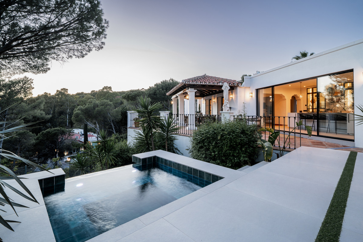 Villa for sale in Benahavis, Málaga, Spain