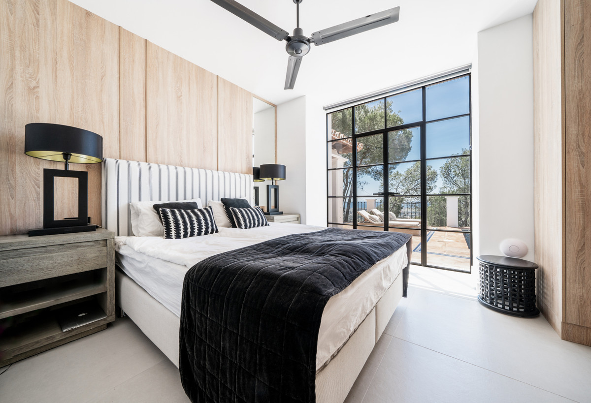 Villa for sale in Benahavis, Málaga, Spain
