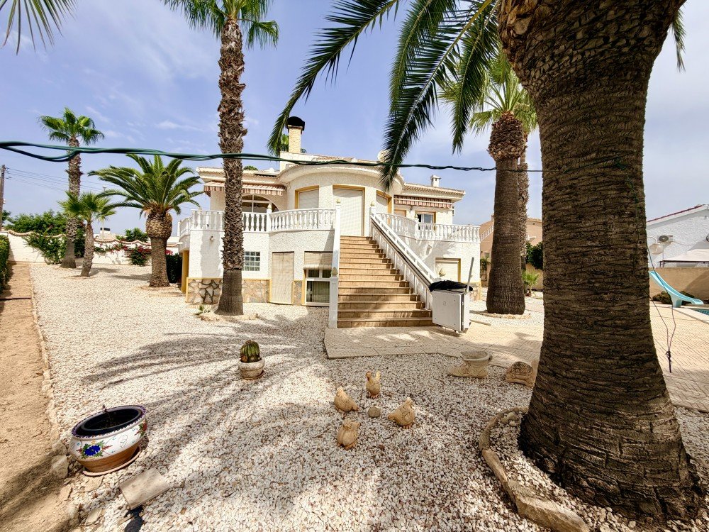Villa for sale in Ciudad Quesada, Alicante, Spain