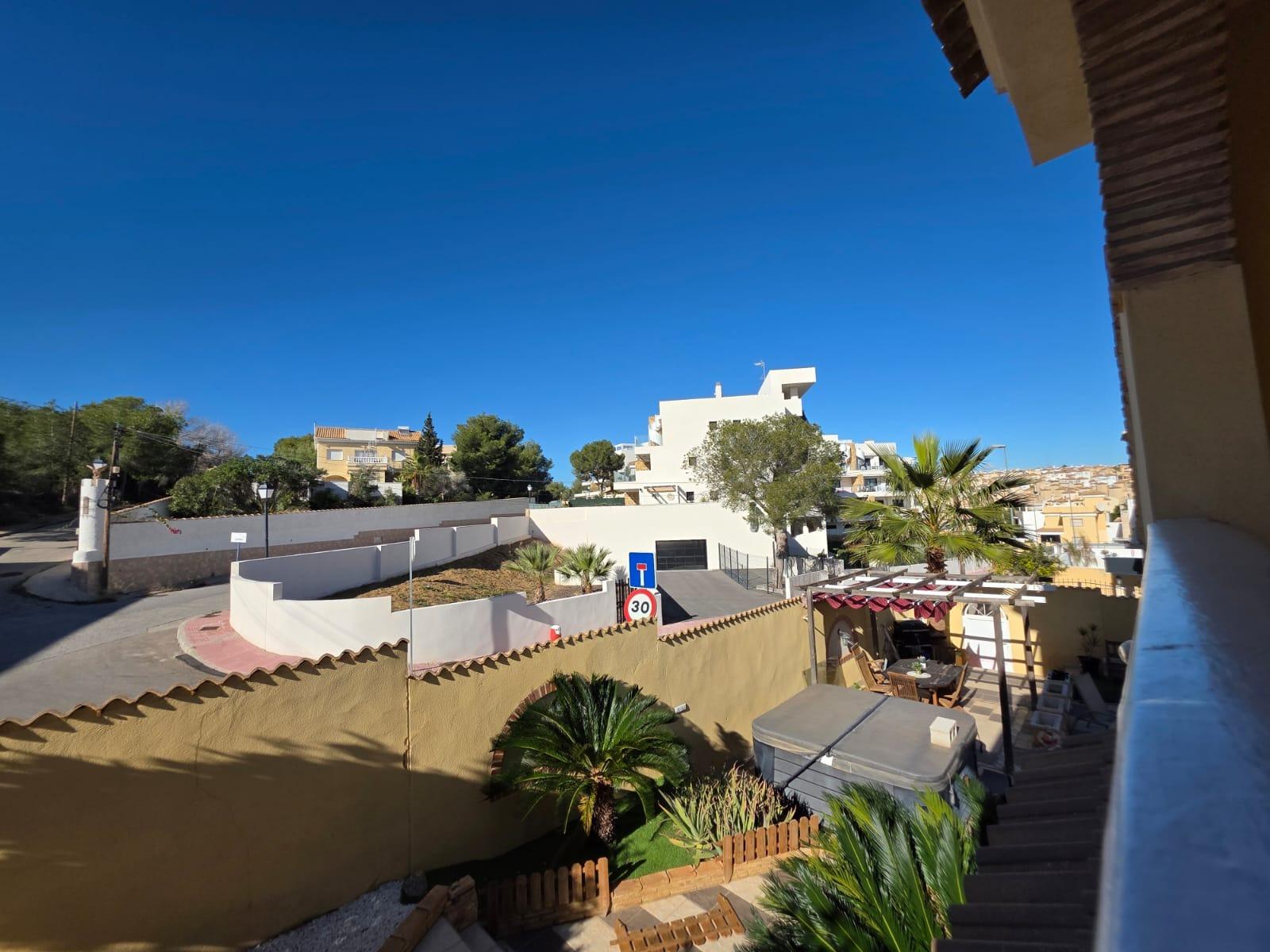 Villa en venta en Orihuela Costa