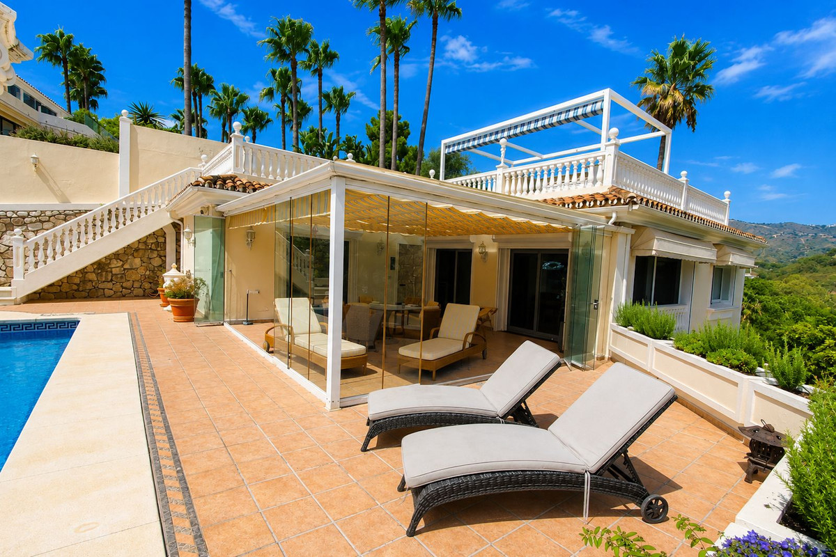 Villa for sale in Elviria, Málaga, Spain