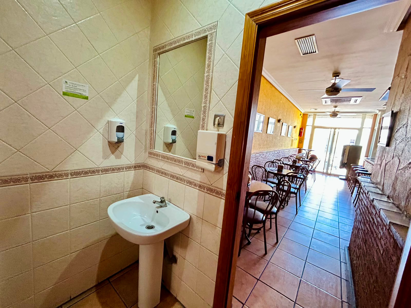Commercial unit for sale in Torrevieja, Alicante, Spain