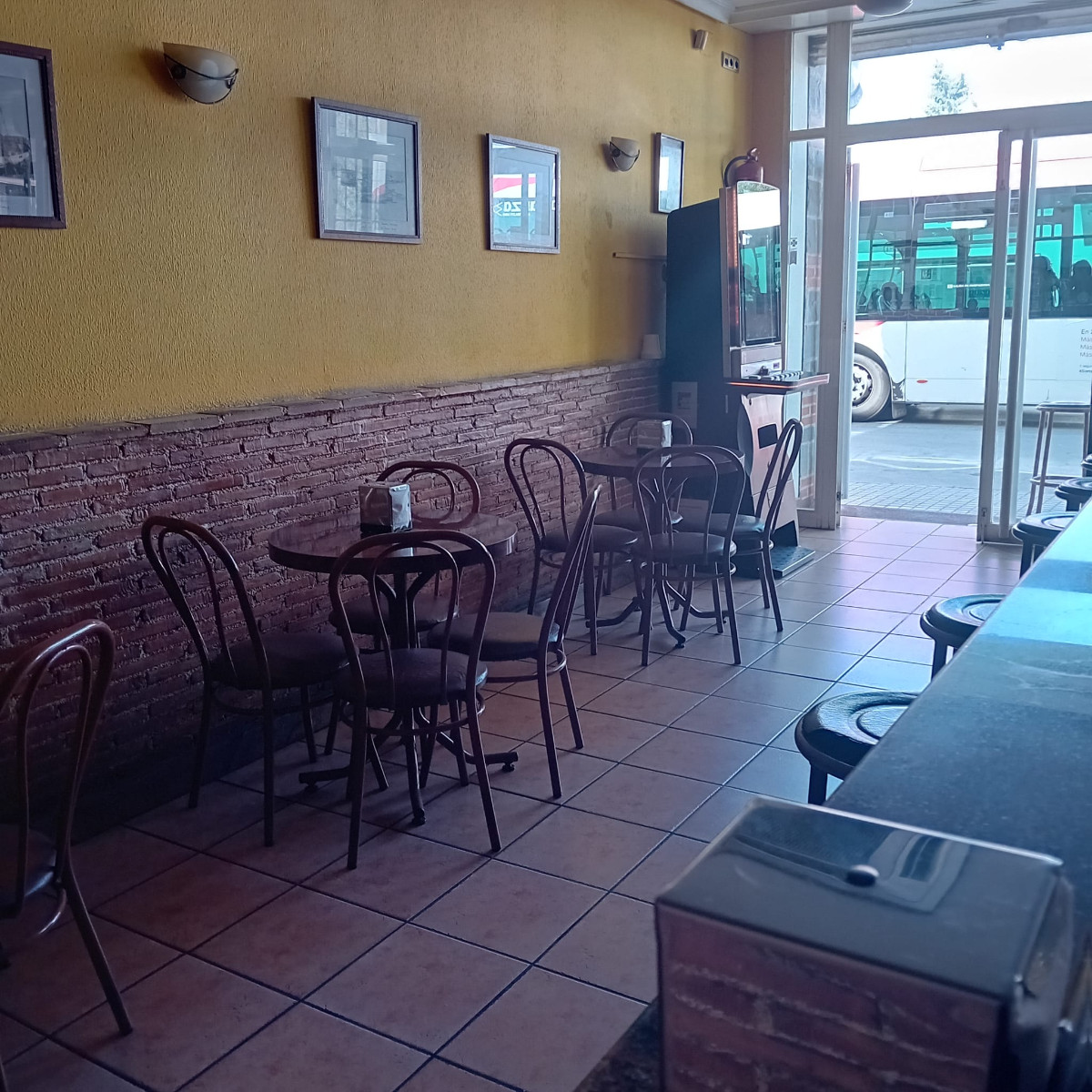Commercial unit for sale in Torrevieja, Alicante, Spain
