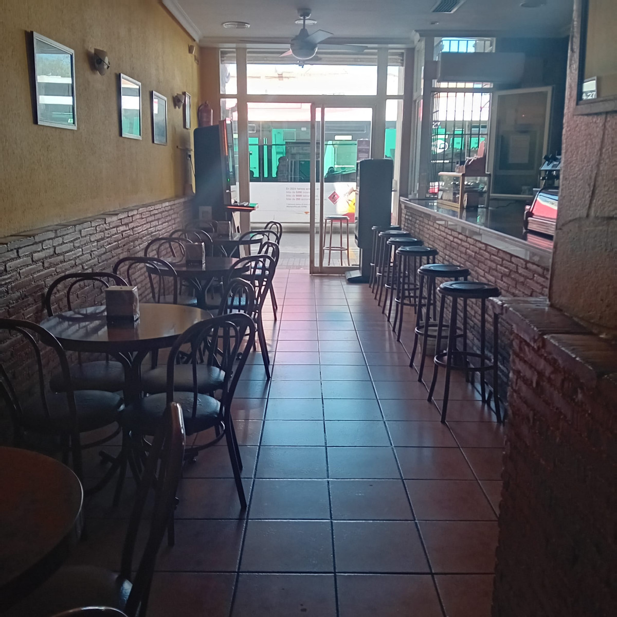 Commercial unit for sale in Torrevieja, Alicante, Spain