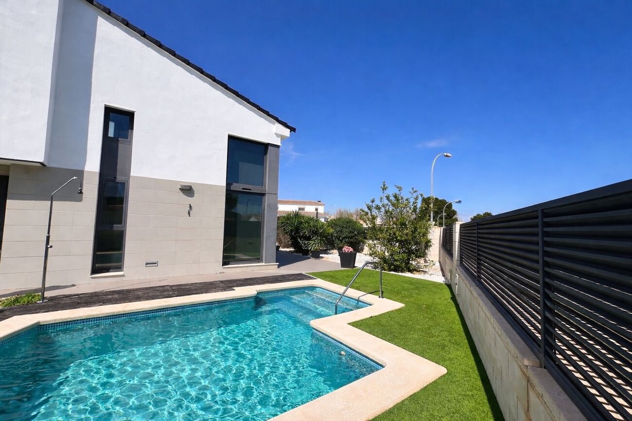 Villa for sale in Santiago De La Ribera, Murcia, Spain
