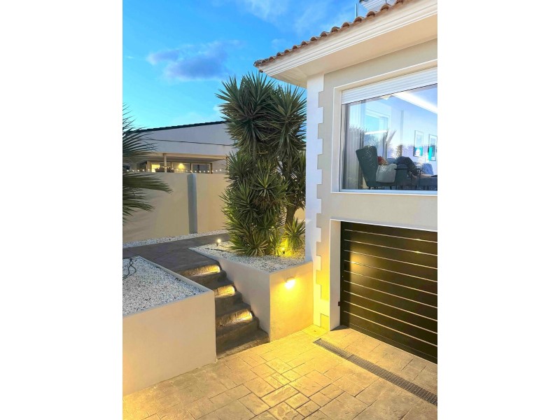 Villa en venta en Alfas Del Pi
