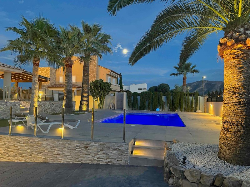 Villa en venta en Alfas Del Pi