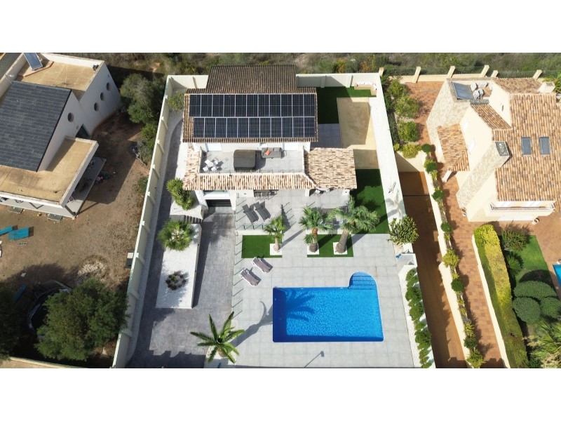 Villa en venta en Alfas Del Pi