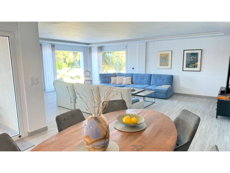 Villa en venta en Alfas Del Pi