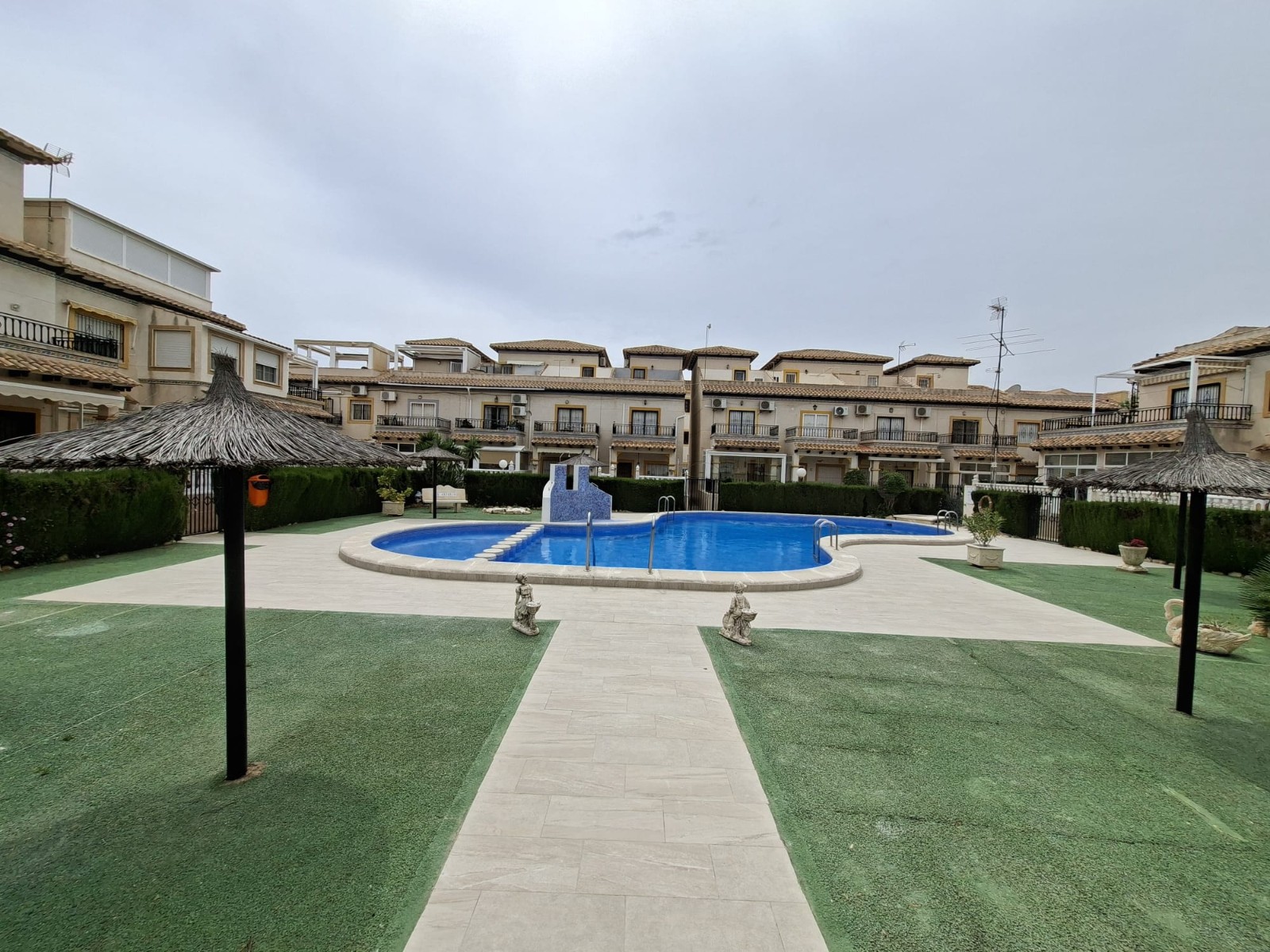 Bungalow for sale in Orihuela Costa, Alicante, Spain