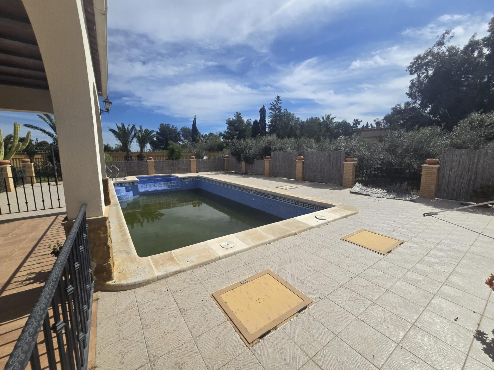 Villa en venta en Murcia