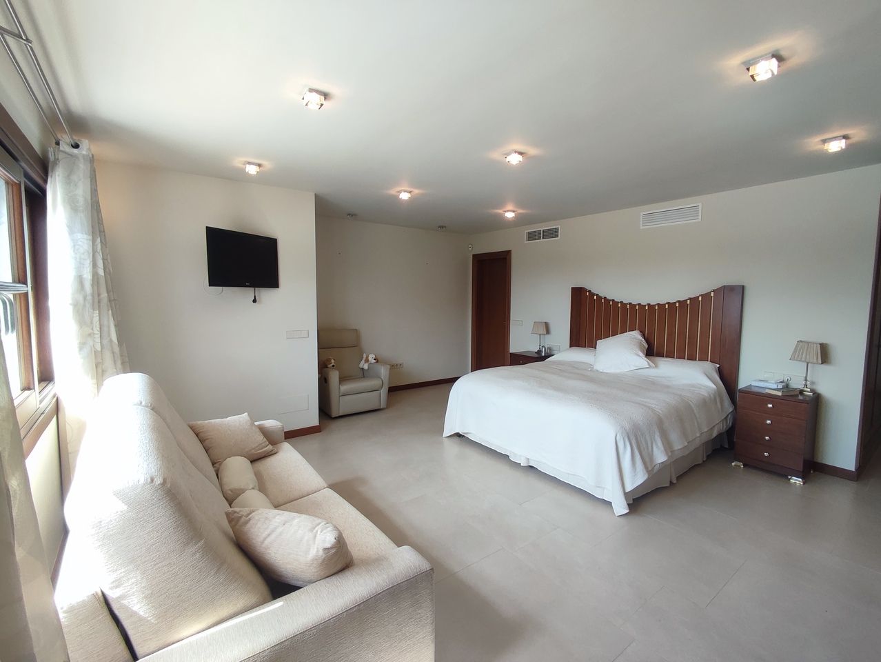 Villa en venta en Peraleja Golf