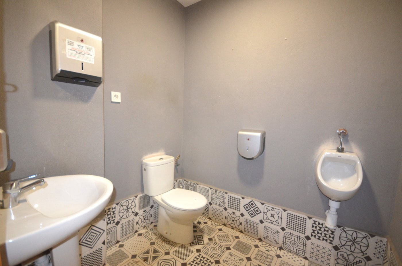 Comercial en venta en Torrevieja