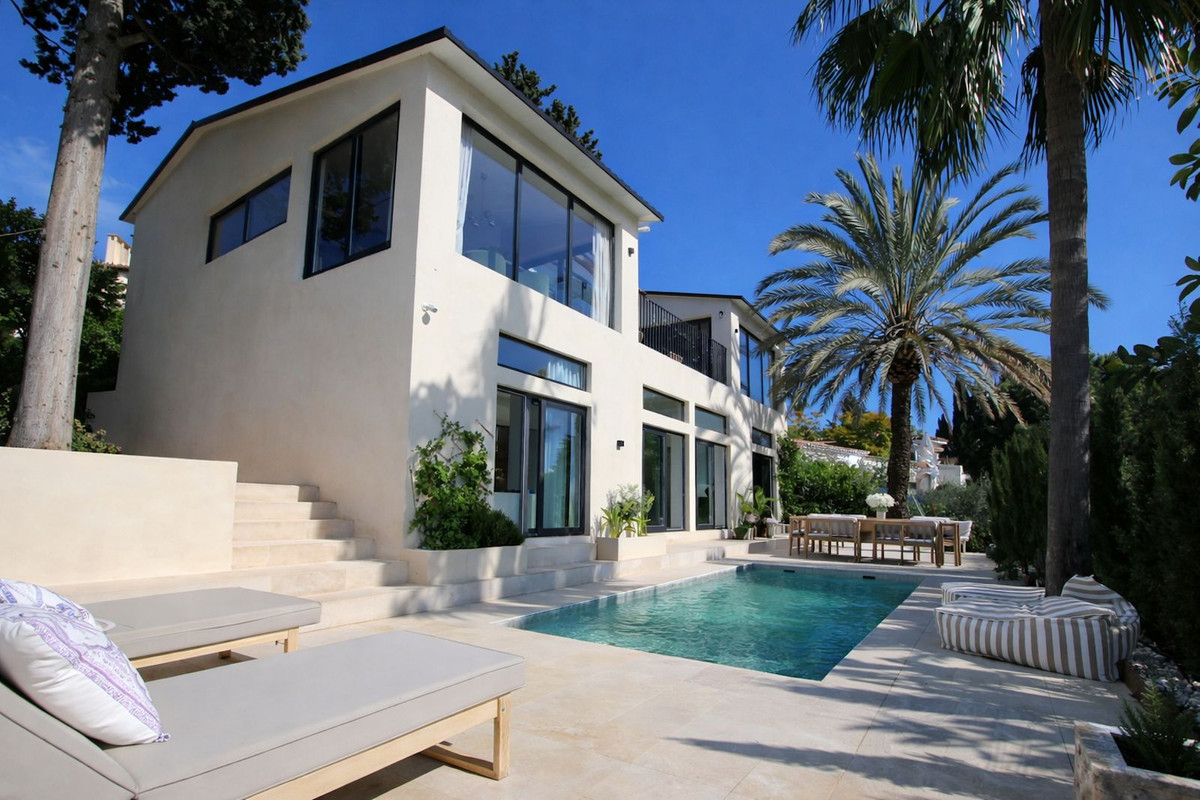 Villa for sale in Elviria, Málaga, Spain