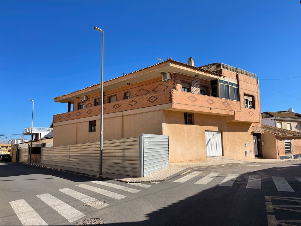 Semi Detached en venta en La Union