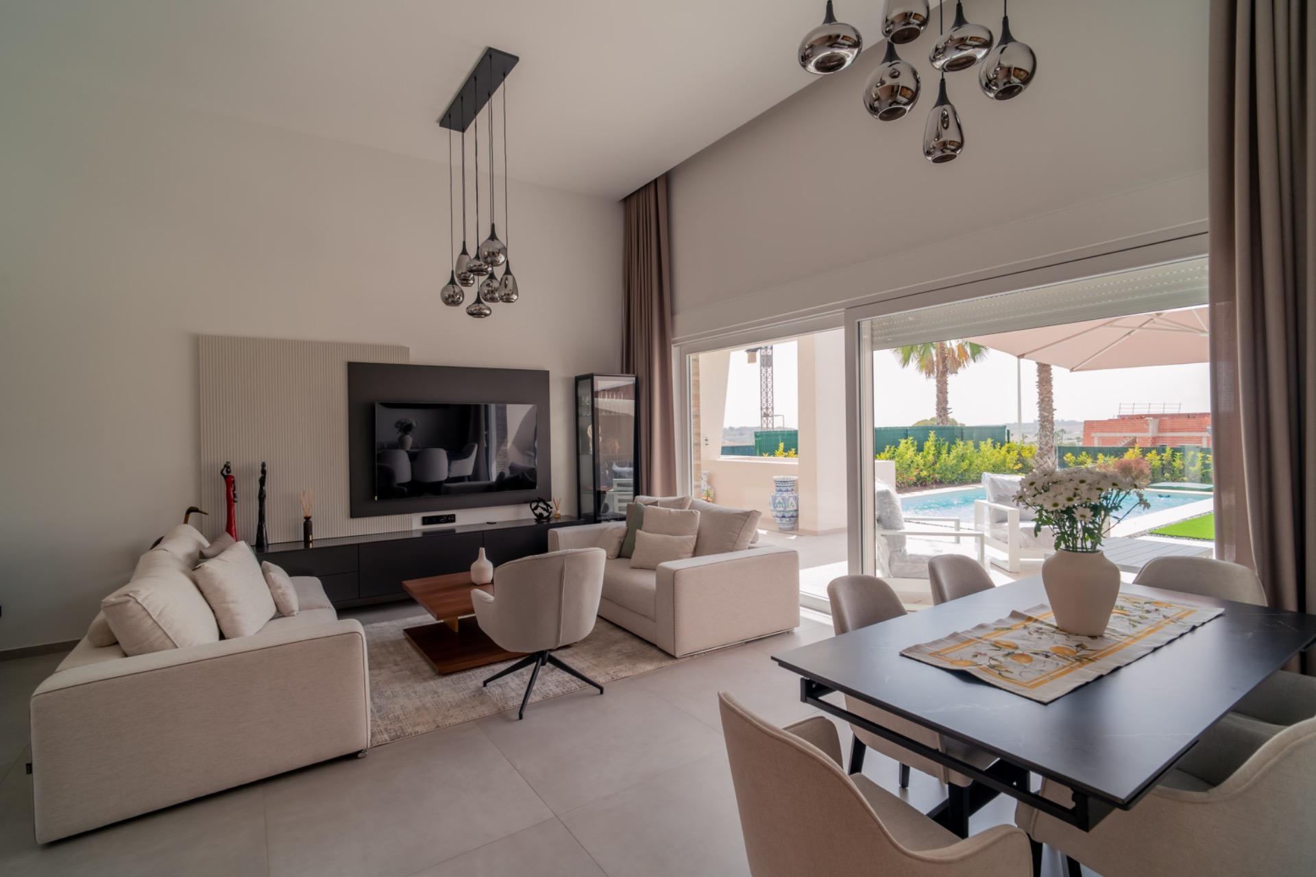 Villa for sale in Algorfa, Alicante, Spain