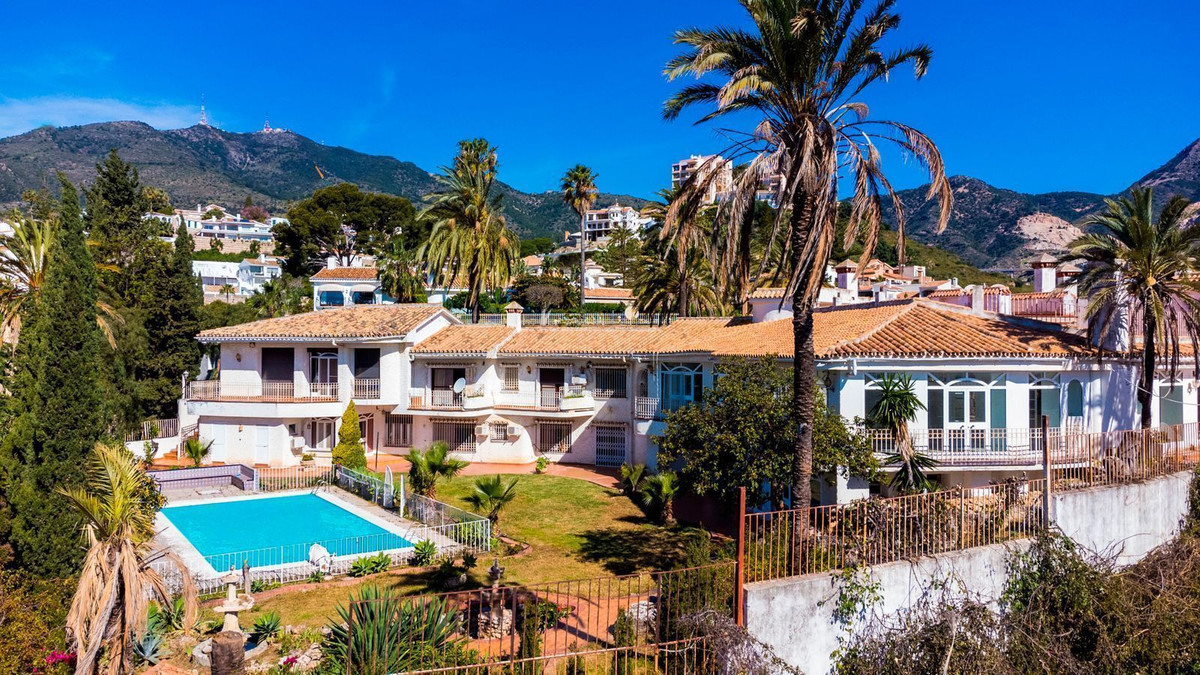 Villa for sale in Torremuelle, Málaga, Spain