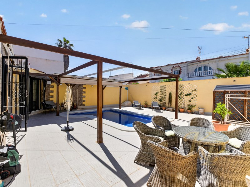 Villa for sale in Torrevieja, Alicante, Spain