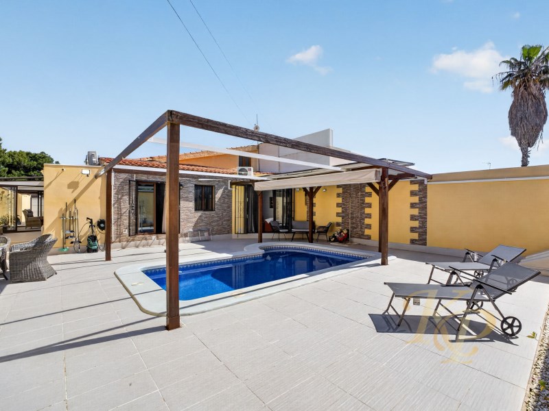 Villa for sale in Torrevieja, Alicante, Spain