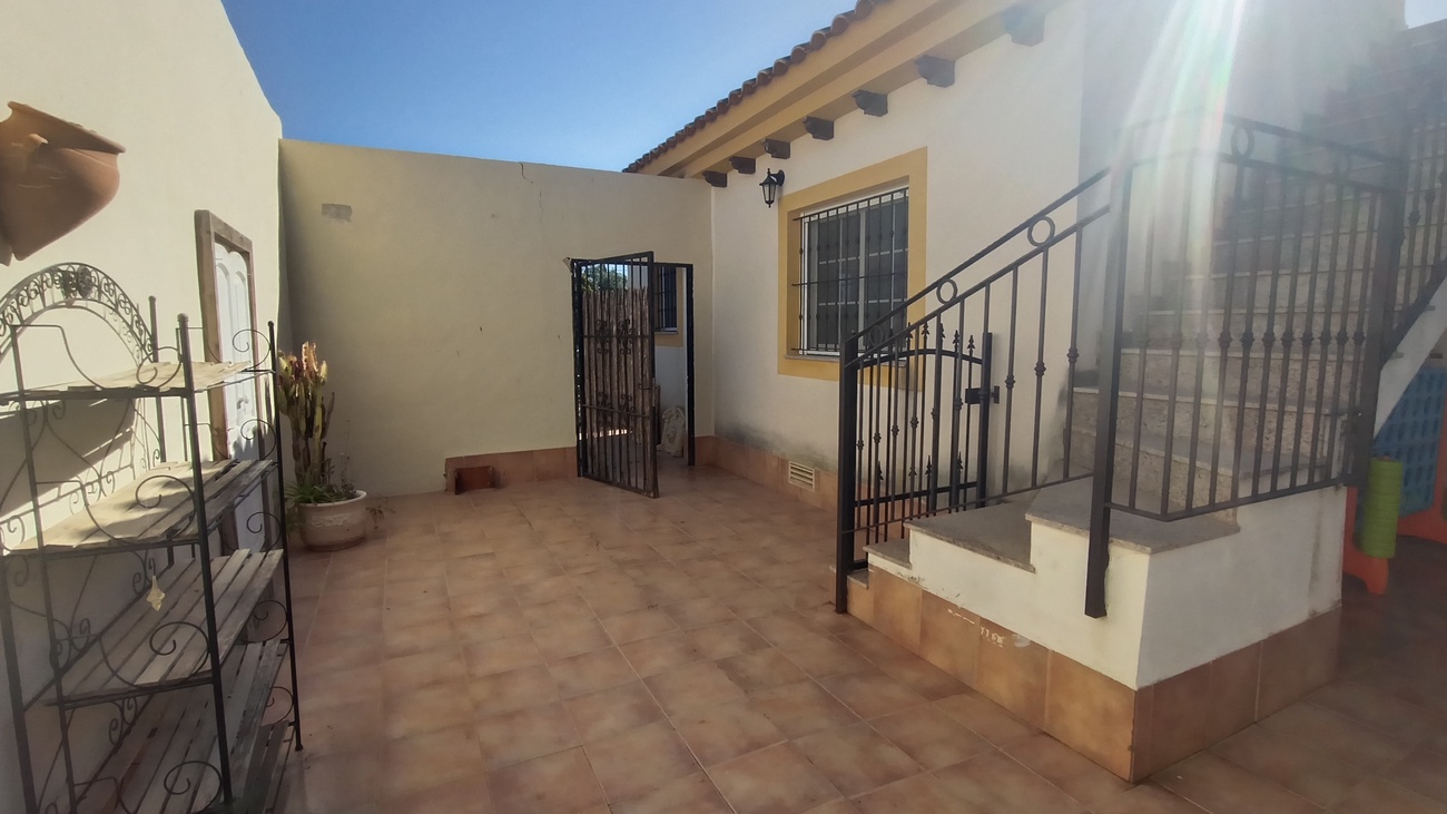 Villa en venta en Avileses