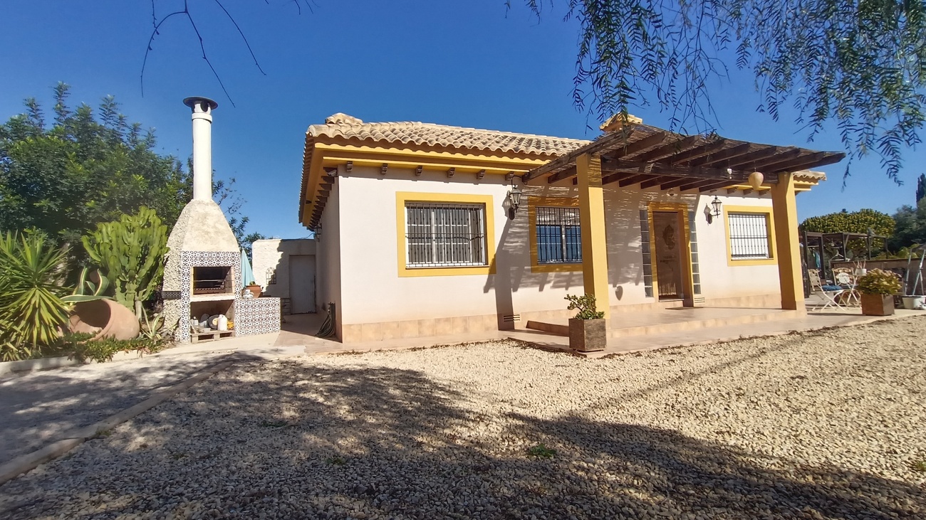 Villa en venta en Avileses