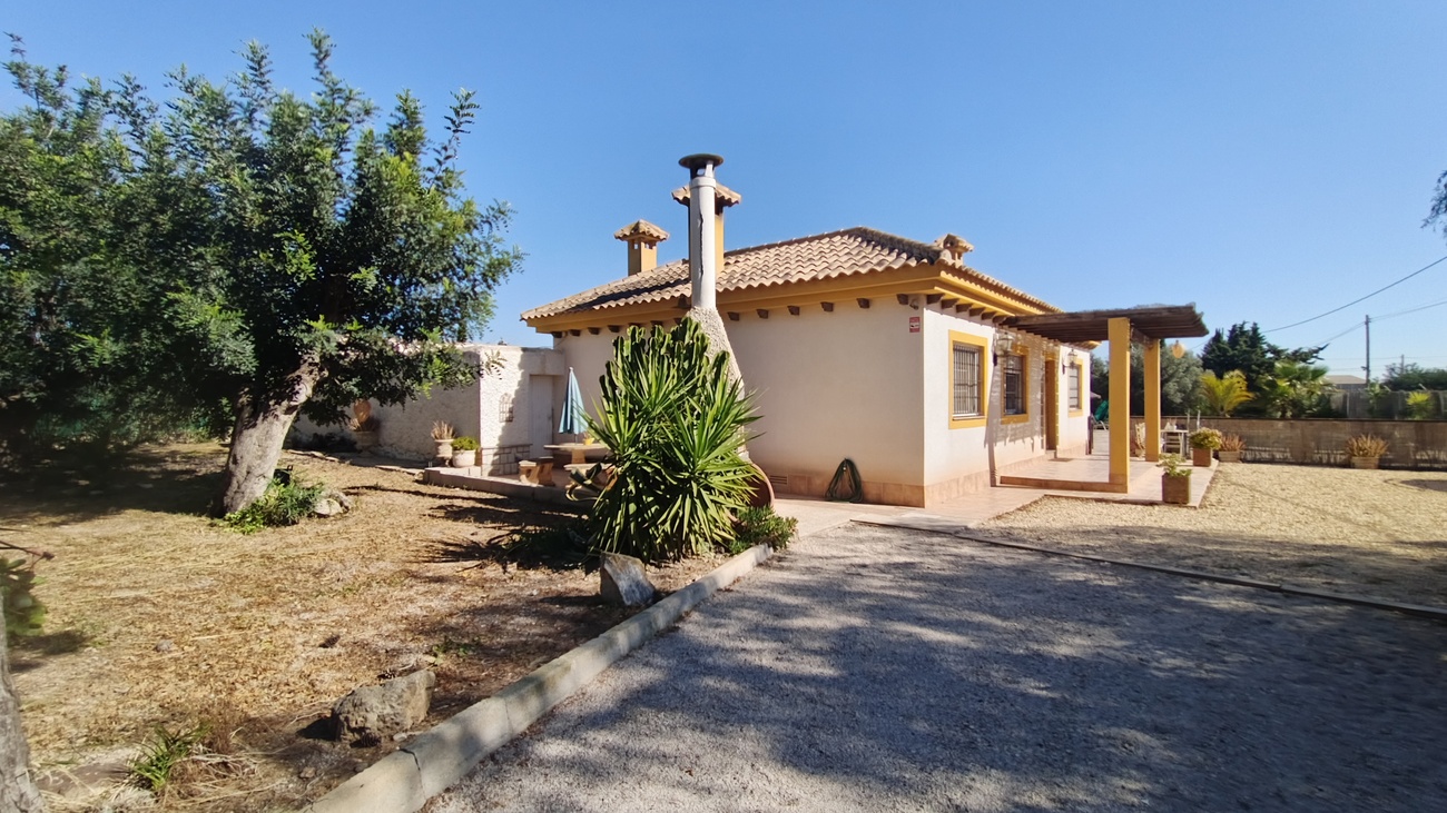Villa en venta en Avileses