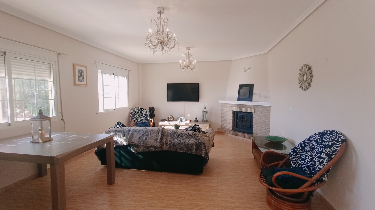 Villa en venta en Avileses