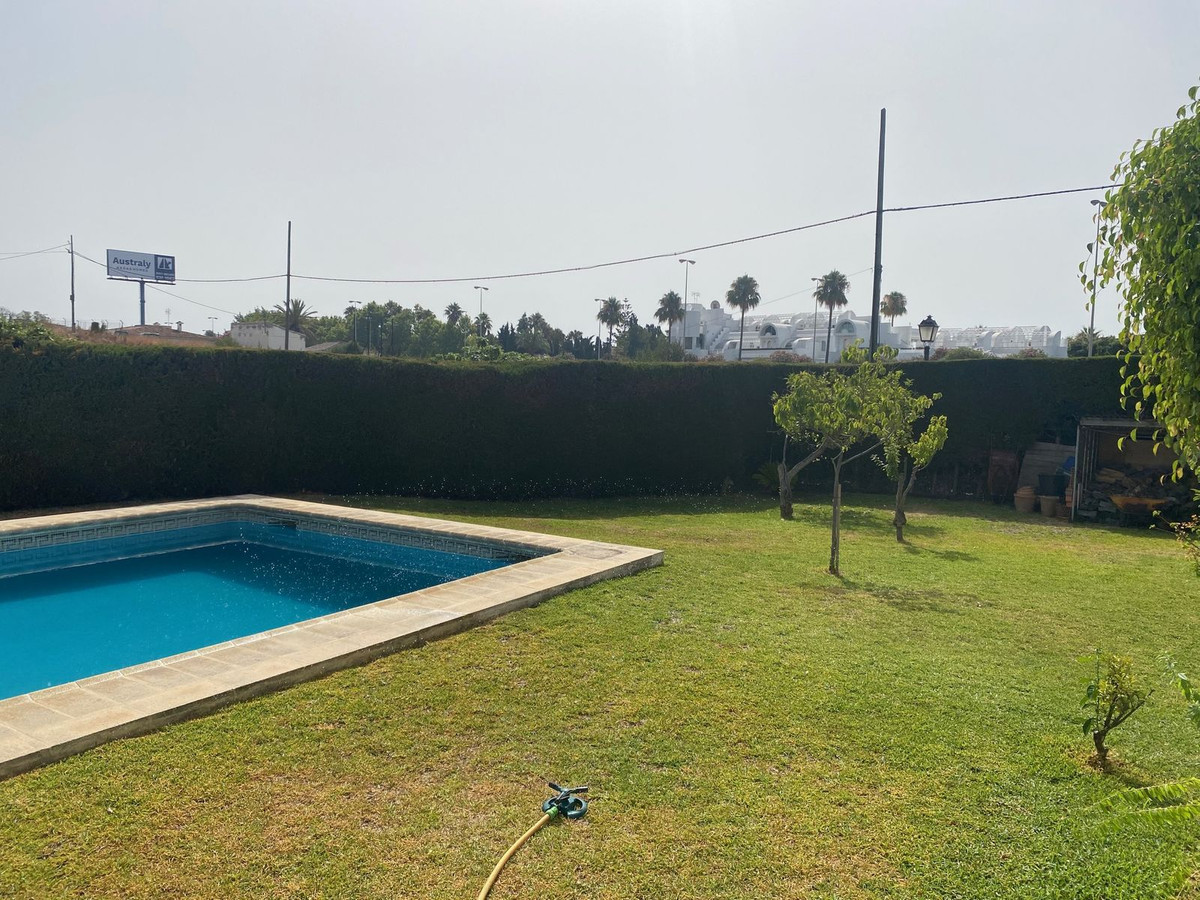 Villa for sale in Estepona, Málaga, Spain