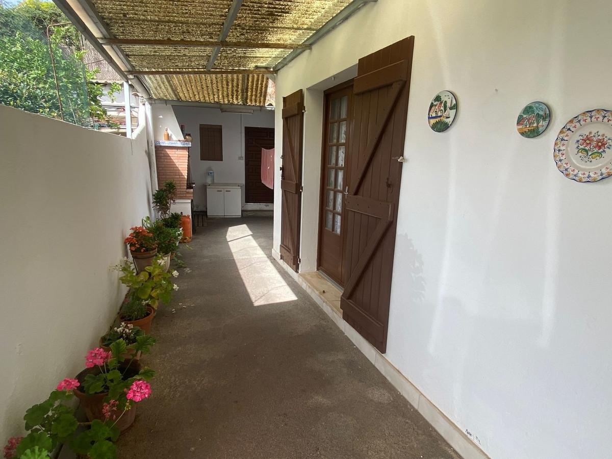 Villa for sale in Estepona, Málaga, Spain