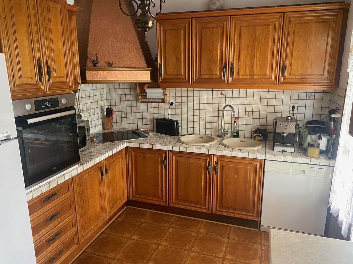 Villa for sale in Estepona, Málaga, Spain