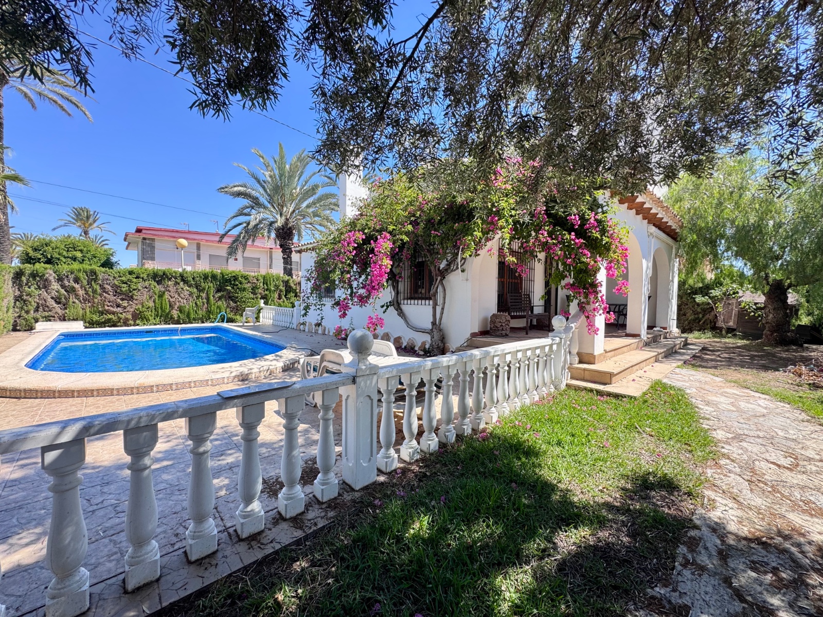 Villa en venta en Orihuela Costa