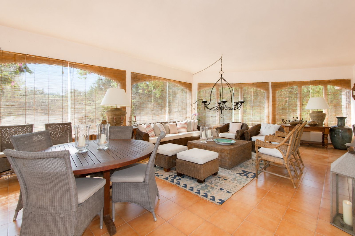 Villa for sale in La Quinta, Málaga, Spain